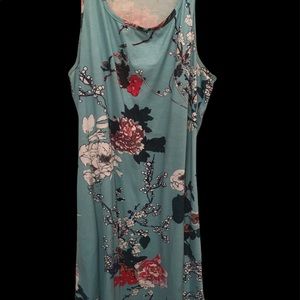 Beautiful dress below knees with pockets